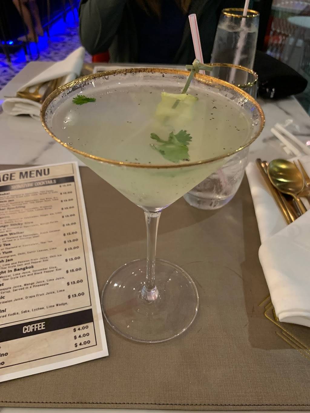 Kin Dee | restaurant | 1533 N Shepherd Dr Suite 160, Houston, TX 77008, USA | 2818262655 OR +1 281-826-2655