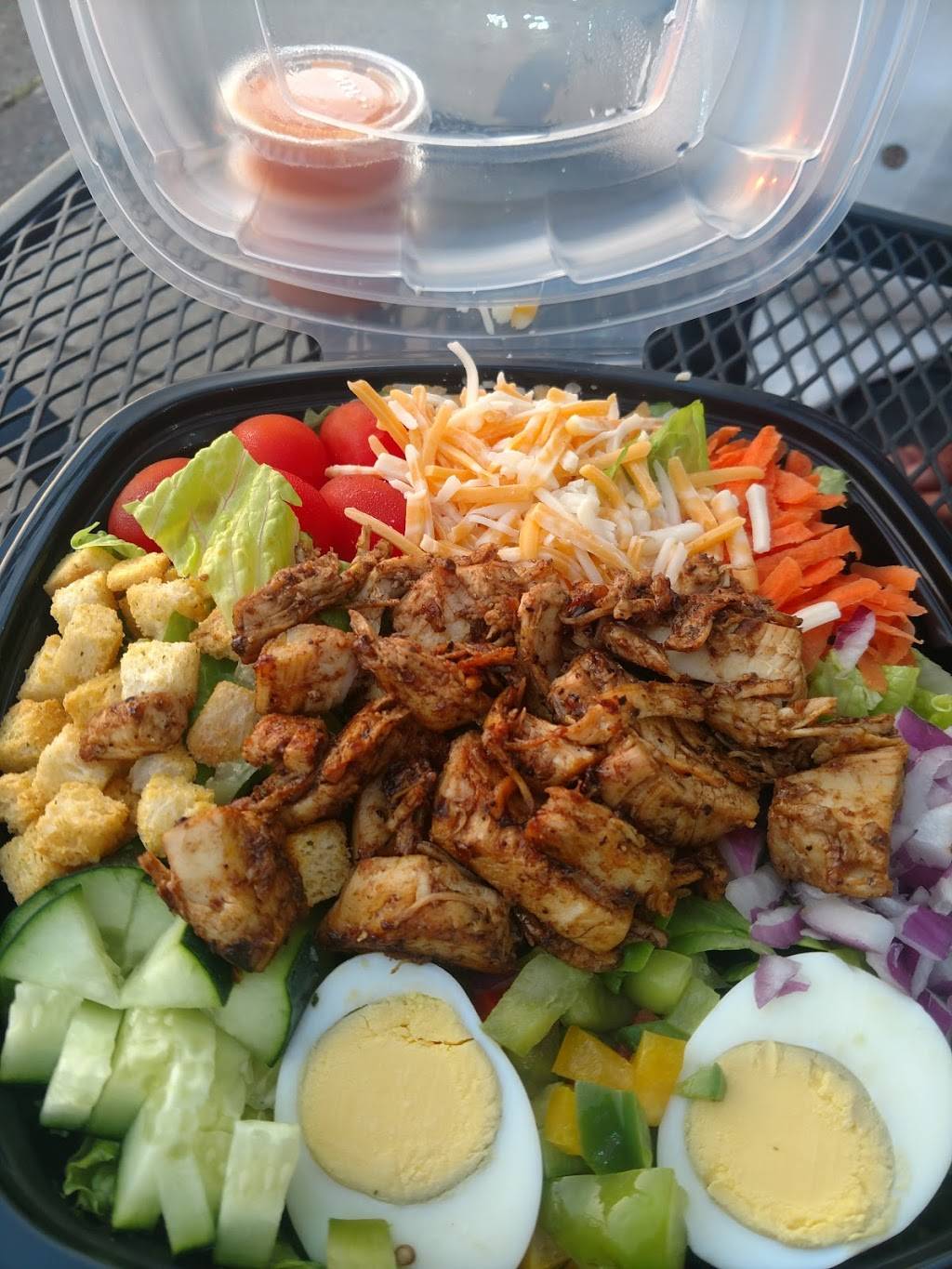 Engels Sports Bar & Grille | restaurant | 4030 Mayfield Rd, South Euclid, OH 44121, USA | 2163819100 OR +1 216-381-9100