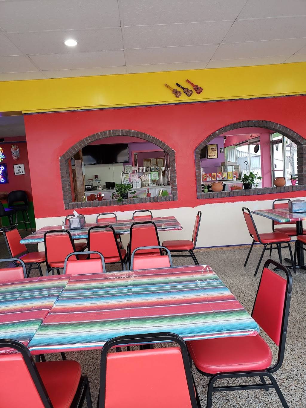 BAR AND GRILL LOS JARRITOS | restaurant | 836 2nd St, Lasalle, IL 61301, USA | 8152201840 OR +1 815-220-1840