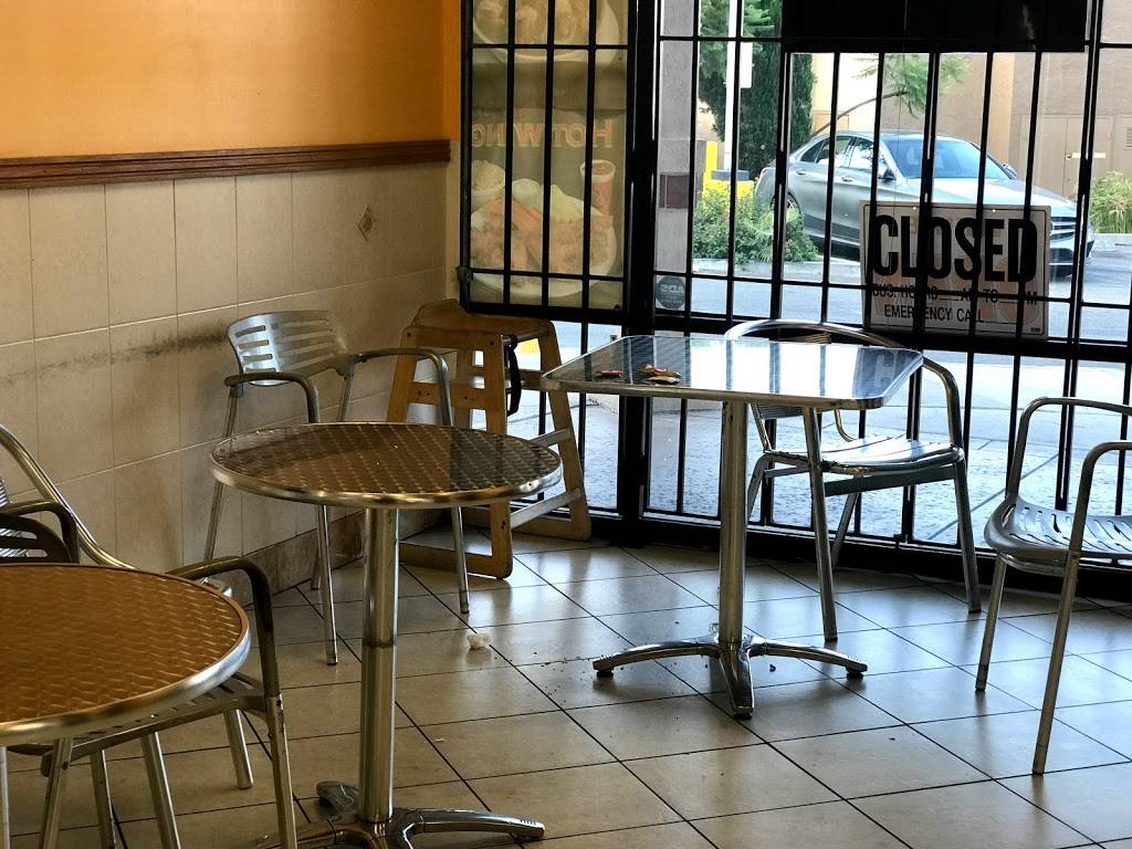 Louisiana Famous Fried Chicken | restaurant | 5818 W Rodeo Rd, Los Angeles, CA 90016, USA | 3108382785 OR +1 310-838-2785