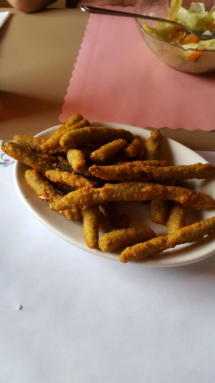 Breezy Heights Tavern | restaurant | 714 Washington Pike, Avella, PA 15312, USA | 7245873461 OR +1 724-587-3461