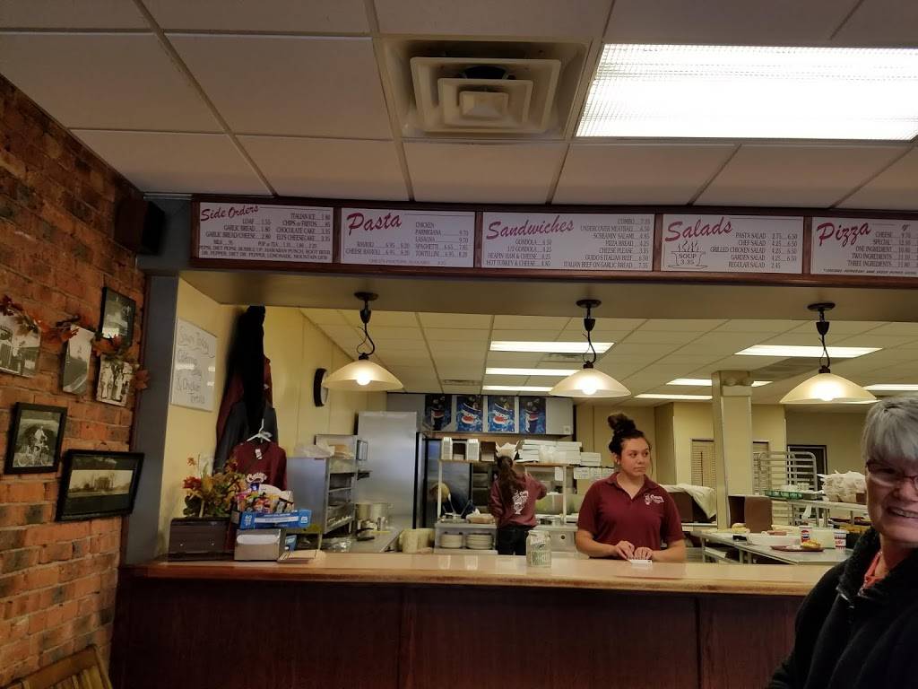 Corleones Italian Restaurant | meal takeaway | 110 Liberty St, Morris, IL 60450, USA | 8159426965 OR +1 815-942-6965