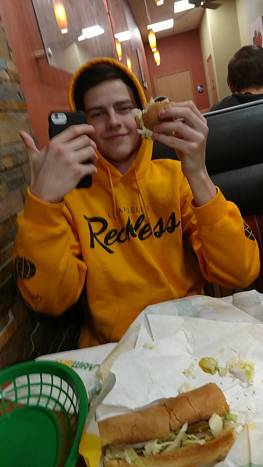 Subway Restaurants | restaurant | 224 Hawthorn Village Commons #224, Vernon Hills, IL 60061, USA | 8478167827 OR +1 847-816-7827