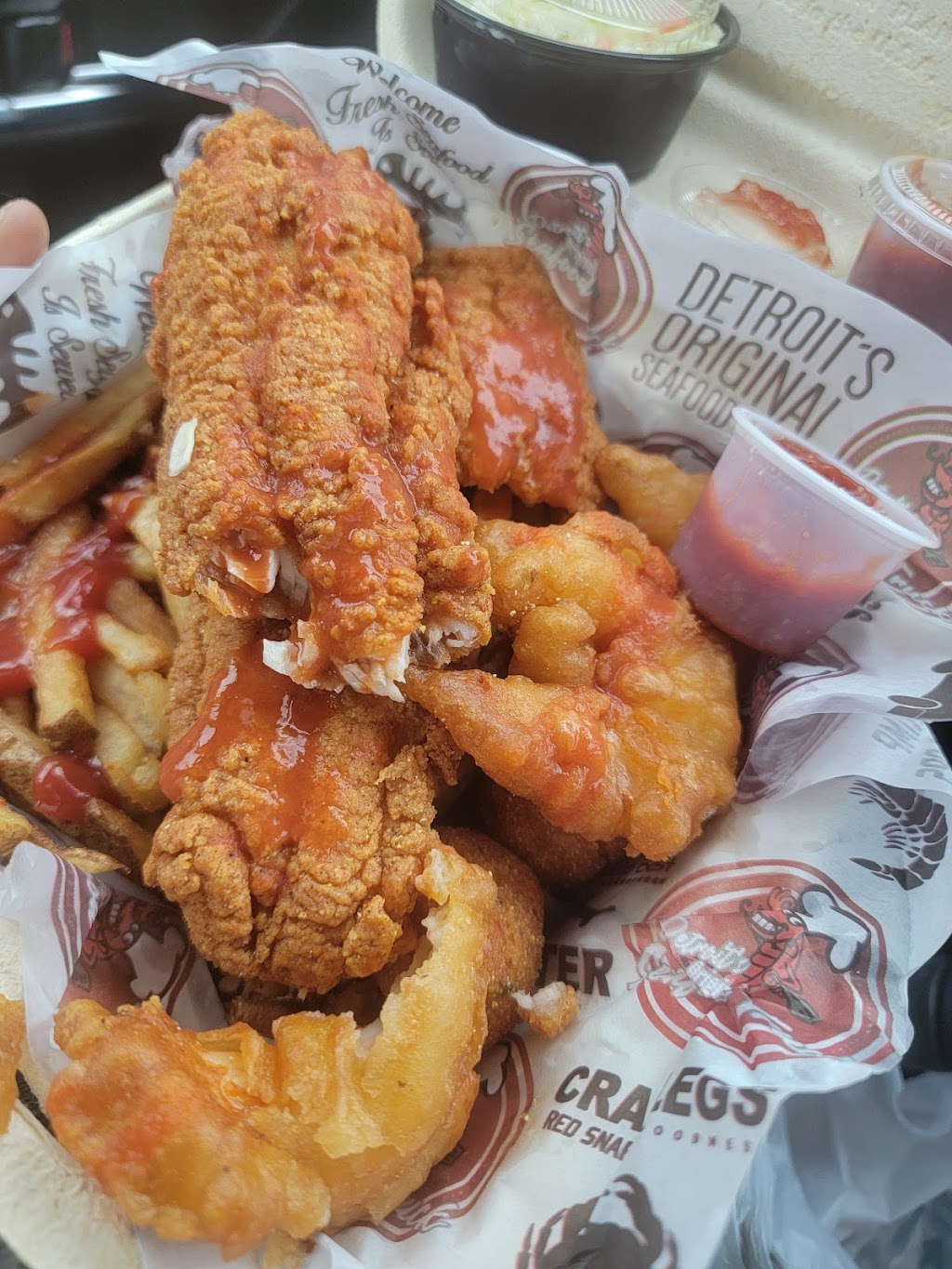 Detroit’s Original Seafood Truck | restaurant | 2670 Atwater St, Detroit, MI 48207, USA | 3132850948 OR +1 313-285-0948