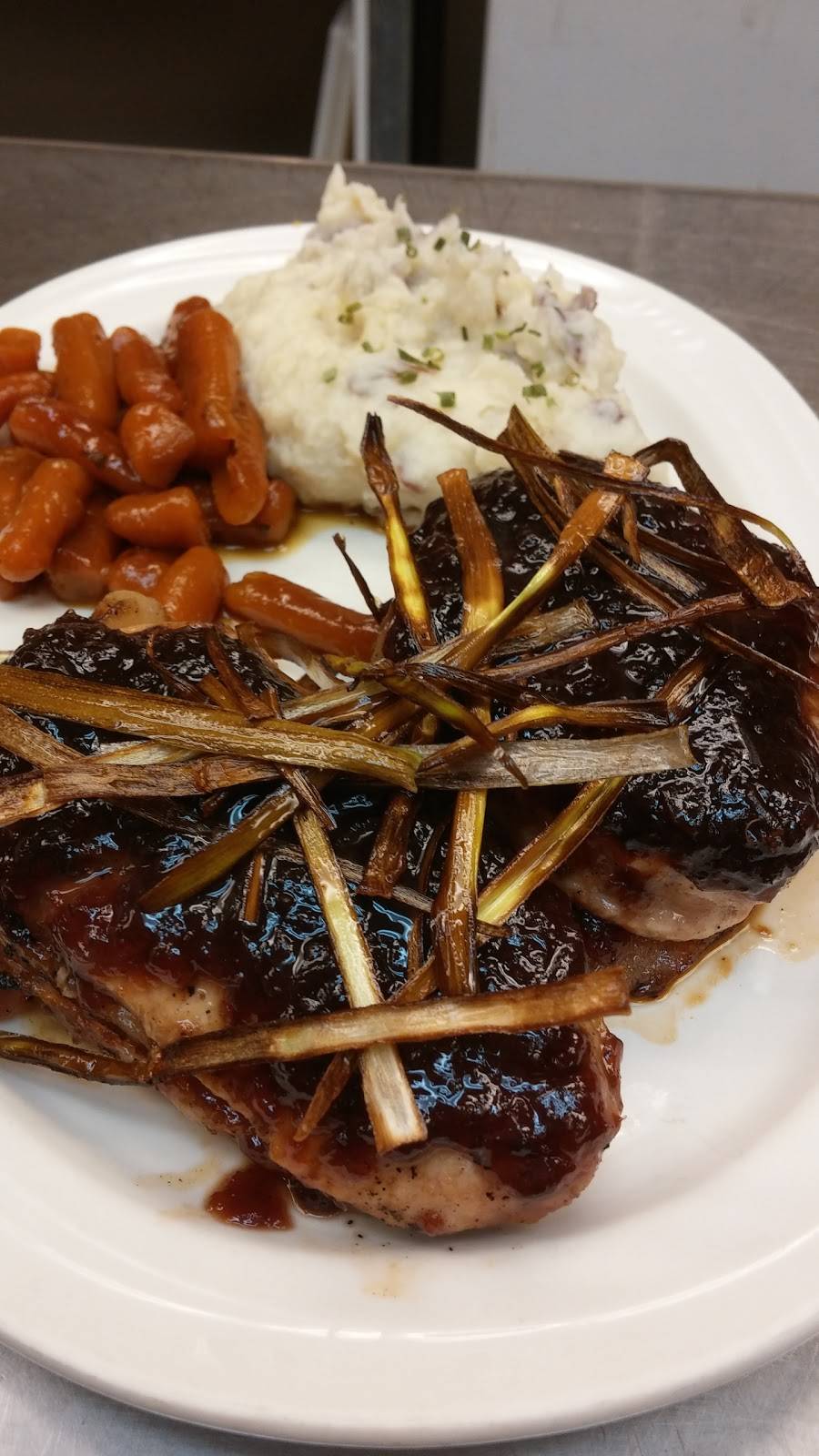 Gallatin Street Grille | restaurant | 524 W Gallatin St, Vandalia, IL 62471, USA | 6182830023 OR +1 618-283-0023