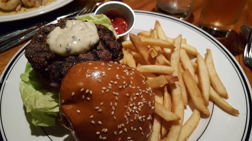 The Grill on the Alley | restaurant | 120 Promenade Way, Westlake Village, CA 91362, USA | 8054181760 OR +1 805-418-1760