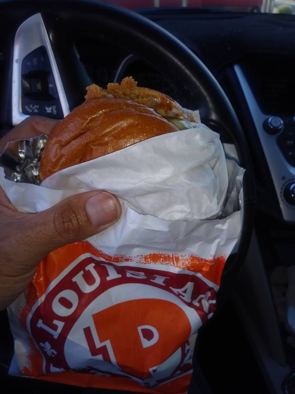 Popeyes Louisiana Kitchen | restaurant | 3060 N Campbell Ave, Tucson, AZ 85719, USA | 5203252875 OR +1 520-325-2875