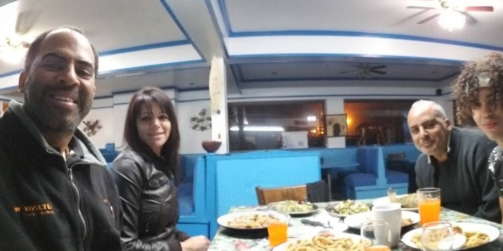 La Grotta Del Mare | restaurant | 4111 Rue Beaubien E, Montréal, QC H1T 1S4, Canada | 5143761414 OR +1 514-376-1414