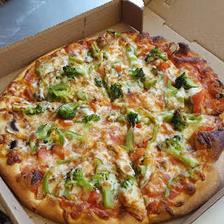 Pleasant Pizza & Subs | meal delivery | 467 Pleasant St, Watertown, MA 02472, USA | 6179248626 OR +1 617-924-8626
