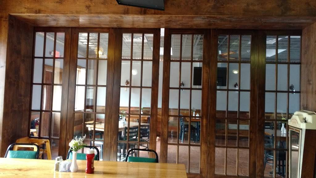 McKennas Village Restaurant | restaurant | 321 N Lincoln Ave, Lakeview, MI 48850, USA | 9893529918 OR +1 989-352-9918