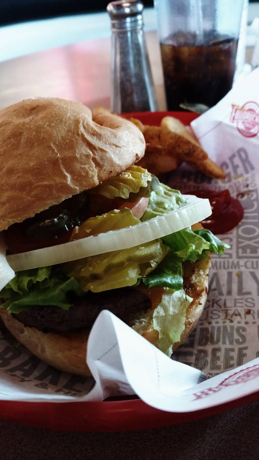 Fuddruckers | restaurant | 2519 Knob Creek Rd, Johnson City, TN 37604, USA | 4239151004 OR +1 423-915-1004
