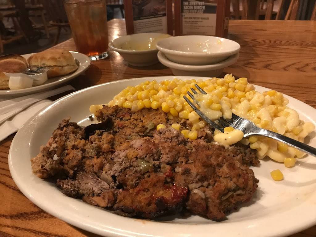 Cracker Barrel Old Country Store | restaurant | 2421 Old Country Inn Dr, Caseyville, IL 62232, USA | 6183971599 OR +1 618-397-1599