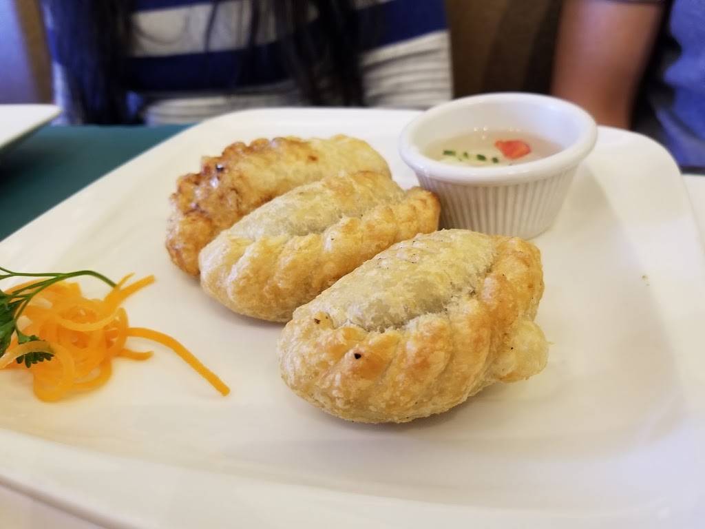 Thai Basil Restaurant | restaurant | 1316 Centennial Ave, Piscataway Township, NJ 08854, USA | 7325621889 OR +1 732-562-1889