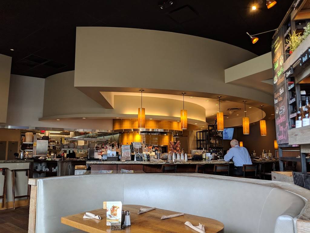 California Pizza Kitchen | restaurant | The Lakes at, 2200 Thousand Oaks Blvd #10, Thousand Oaks, CA 91362, USA | 8057771778 OR +1 805-777-1778