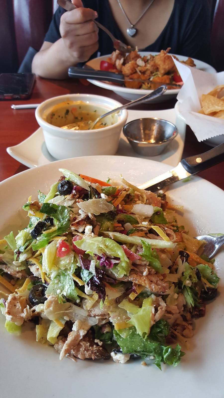 J. Alexanders Restaurant | restaurant | 7440 Orchard Lake Rd, West Bloomfield Township, MI 48322, USA | 2485388349 OR +1 248-538-8349