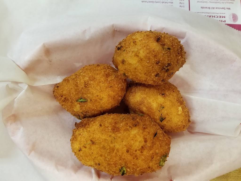 Minos II Diner | restaurant | 106 S Randolph St, Garrett, IN 46738, USA | 2603575924 OR +1 260-357-5924