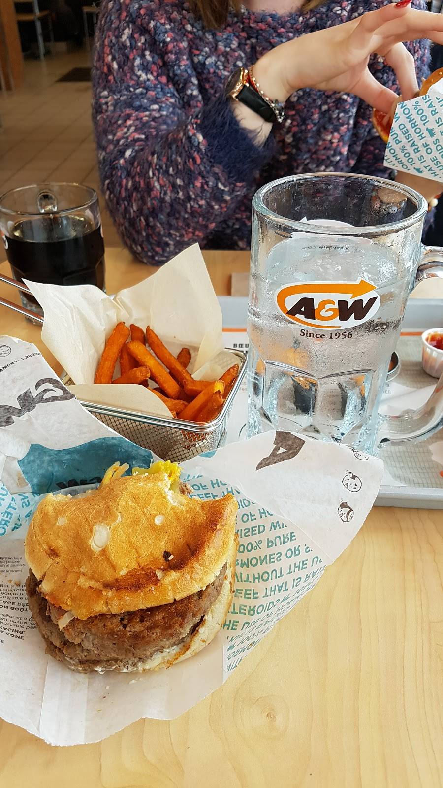 A&W Canada | restaurant | 4225 Boulevard des Forges, Trois-Rivières, QC G8Y 1W1, Canada | 8198034996 OR +1 819-803-4996