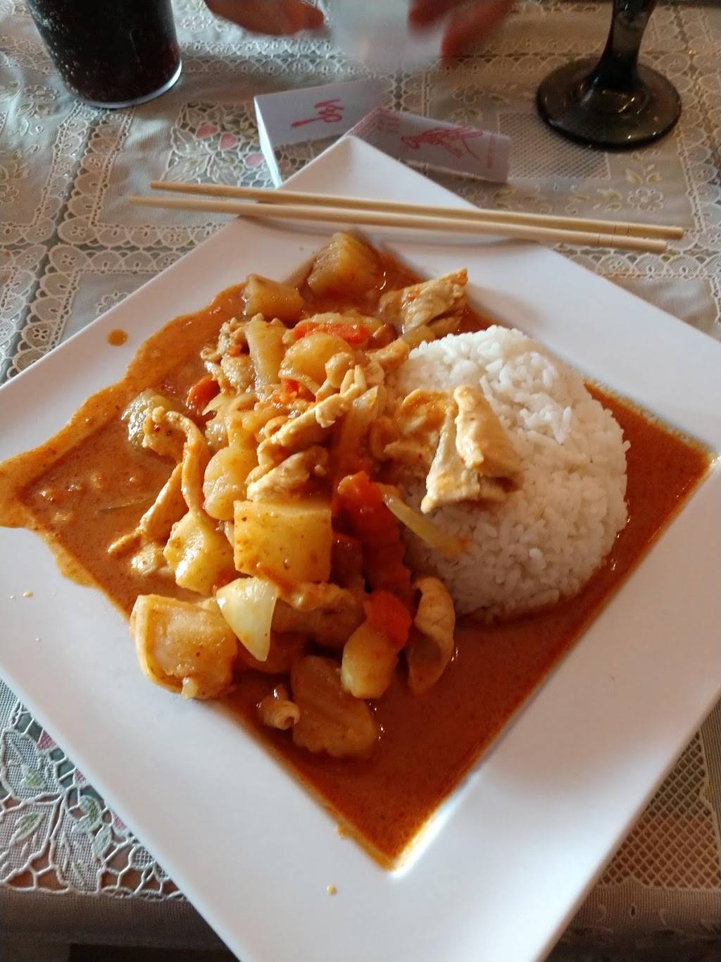 Chims Thai Kitchen on Broadway | restaurant | 904 E Broadway, Columbia, MO 65201, USA | 5737773082 OR +1 573-777-3082