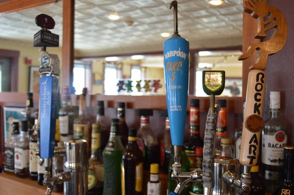 Maxis Restaurant | restaurant | 47 N Main St, Waterbury, VT 05676, USA | 8022440910 OR +1 802-244-0910