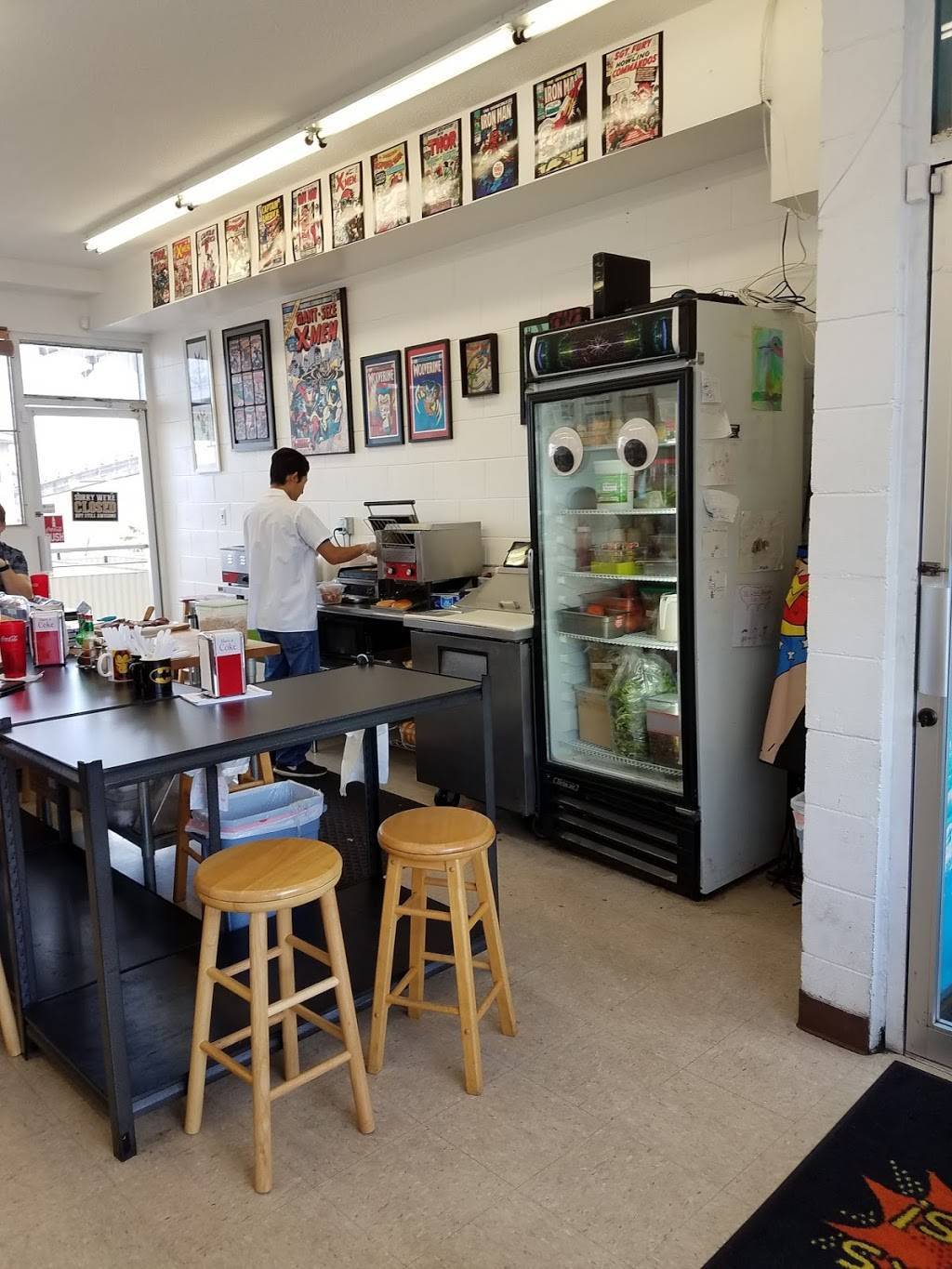 Burgers and Things | restaurant | 1991 Pauoa Rd, Honolulu, HI 96813, USA | 8089711946 OR +1 808-971-1946