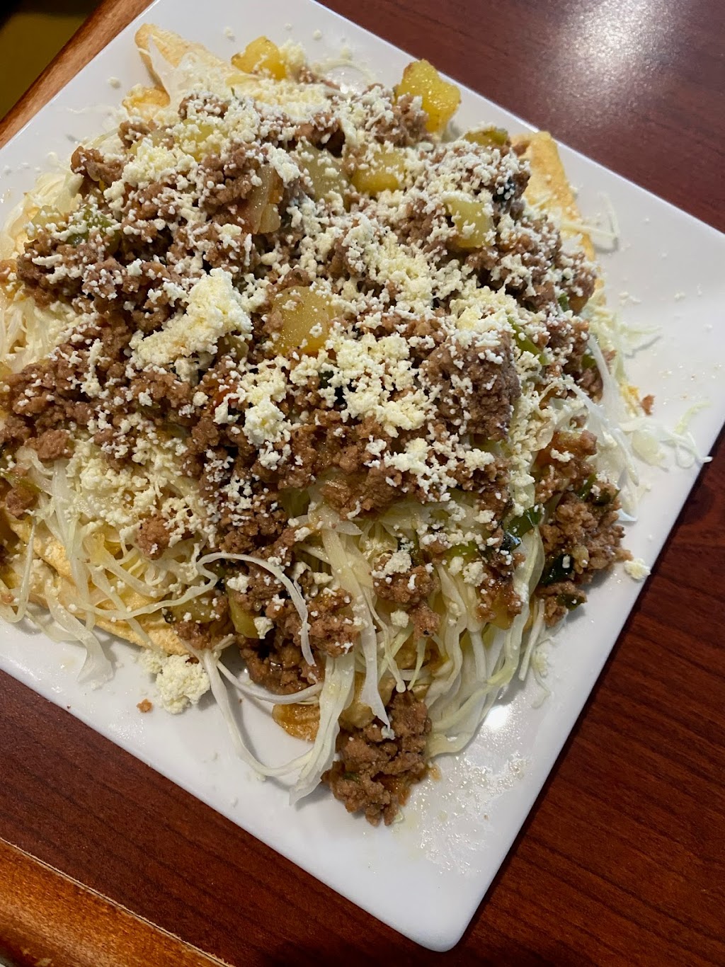 Sin Frontera Sports Bar & Restaurant | restaurant | 94 Union Ave, New Rochelle, NY 10801, USA | 9143552739 OR +1 914-355-2739