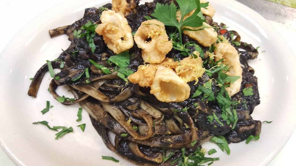 Montclair Family Restaurant | restaurant | 17001 Dumfries Rd, Montclair, VA 22025, USA | 7032214097 OR +1 703-221-4097