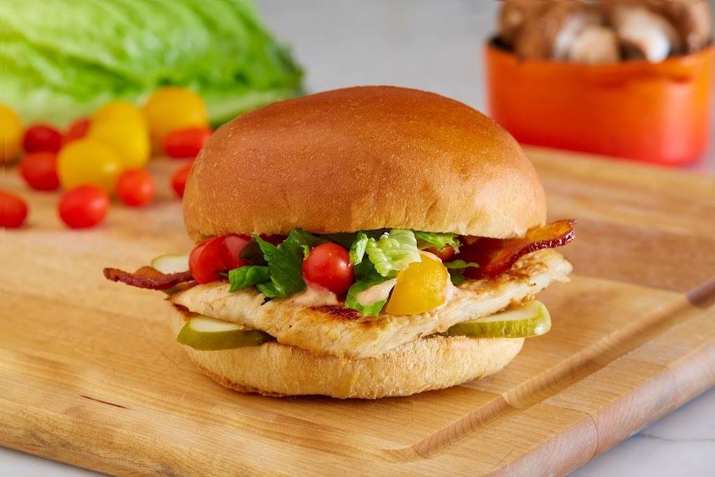 Dugg Burger | restaurant | 9540 Garland Rd #407, Dallas, TX 75218, USA | 2145846261 OR +1 214-584-6261