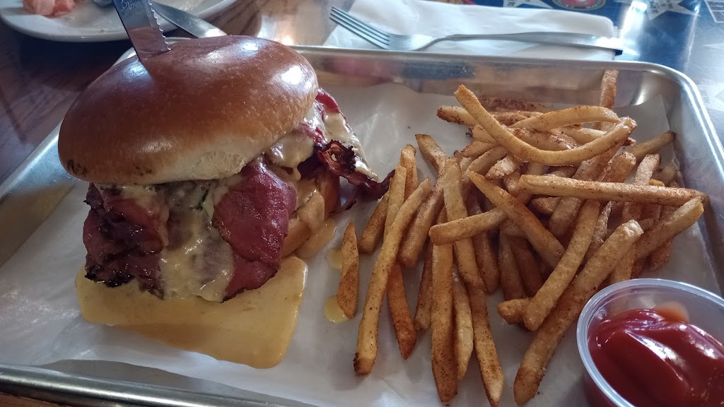 Paragon Brewing | restaurant | 5785 N Government Wy, Coeur dAlene, ID 83815, USA | 2087729292 OR +1 208-772-9292