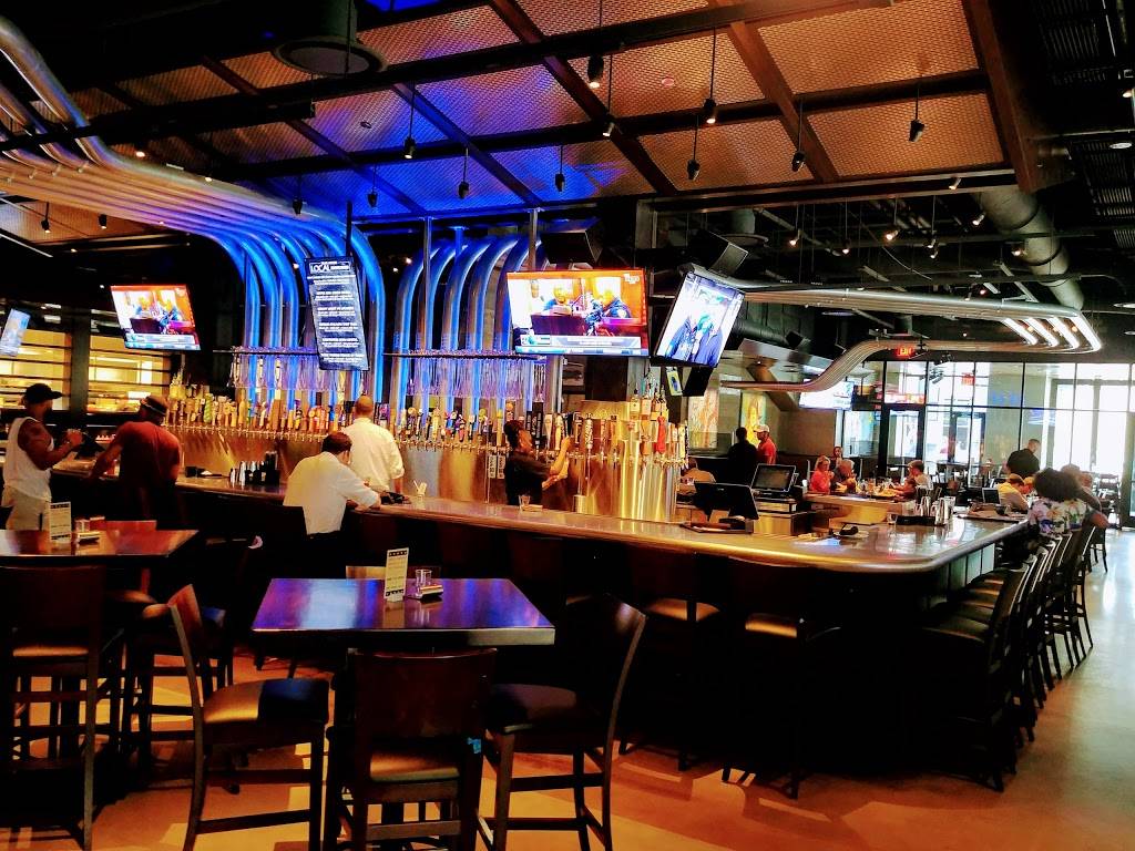 Yard House | restaurant | 825 Battery Ave SE #320, Atlanta, GA 30339, USA | 7706757640 OR +1 770-675-7640