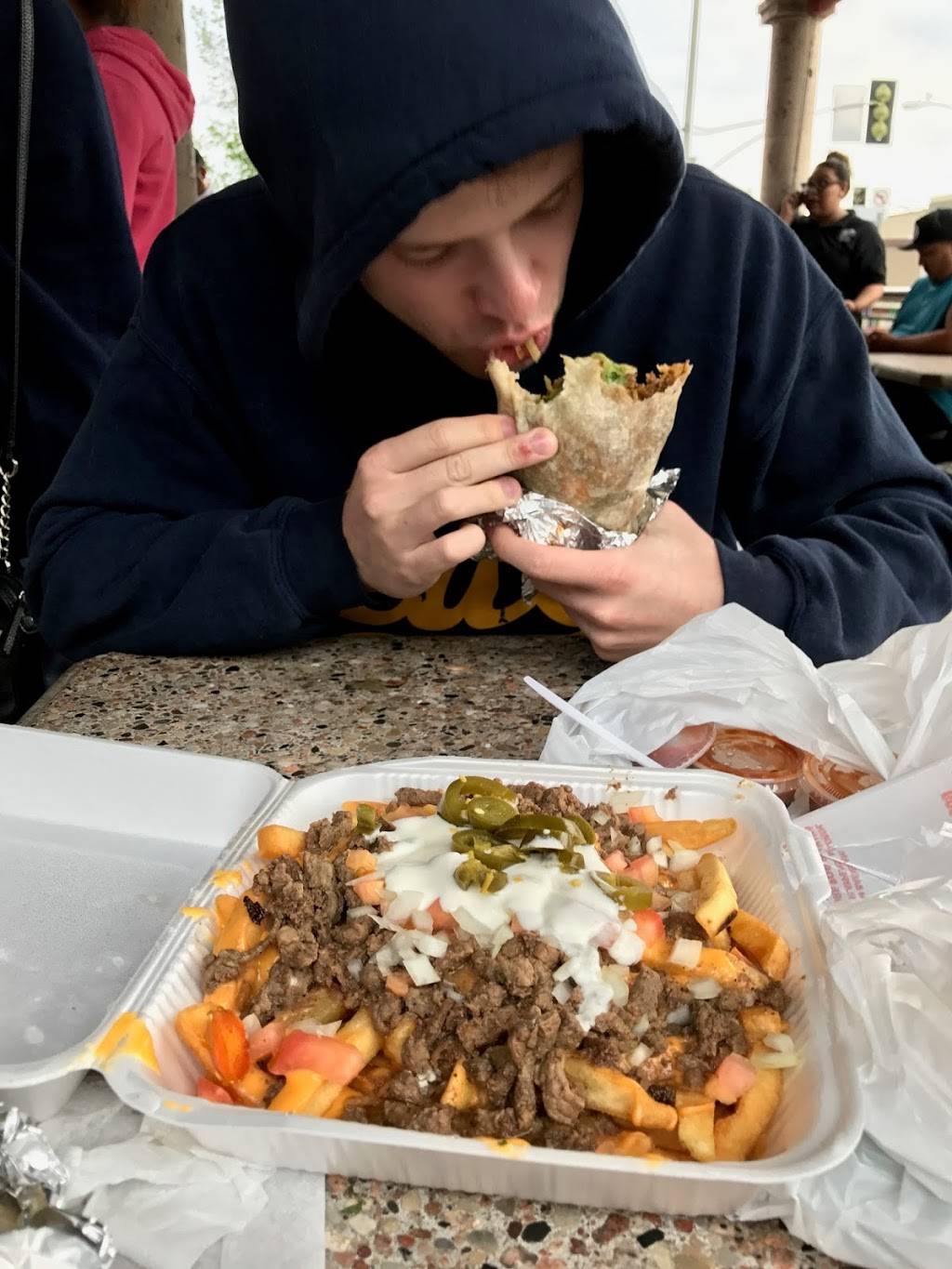 La Estrella Tacos #2 | restaurant | 502 N Fair Oaks Ave, Pasadena, CA 91103, USA | 6267928559 OR +1 626-792-8559