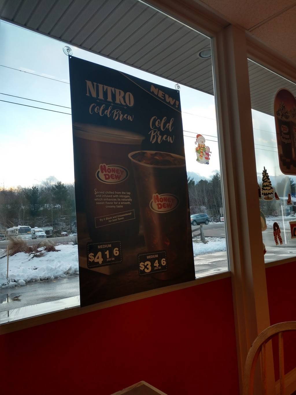 Honey Dew Donuts | bakery | 471 NH-11, Farmington, NH 03835, USA | 6037553233 OR +1 603-755-3233