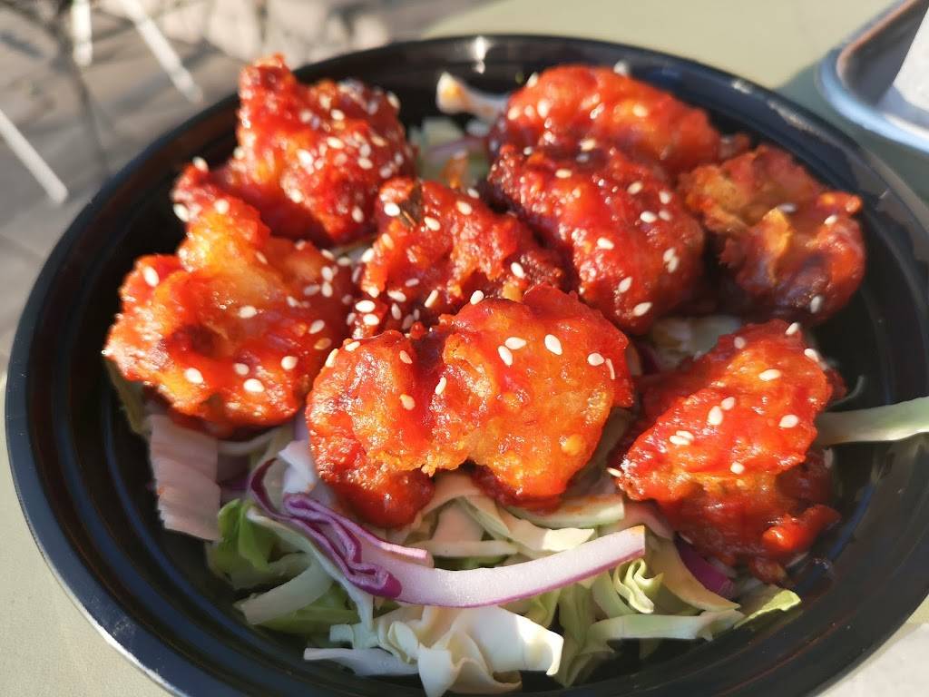 My Roti Place | restaurant | 3 Glebe Rd E, Toronto, ON M4S 1N7, Canada | 4163229559 OR +1 416-322-9559