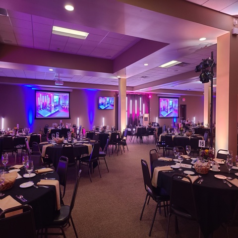 Farandas Banquets | restaurant | 302 Grove St, DeKalb, IL 60115, USA | 8159813304 OR +1 815-981-3304