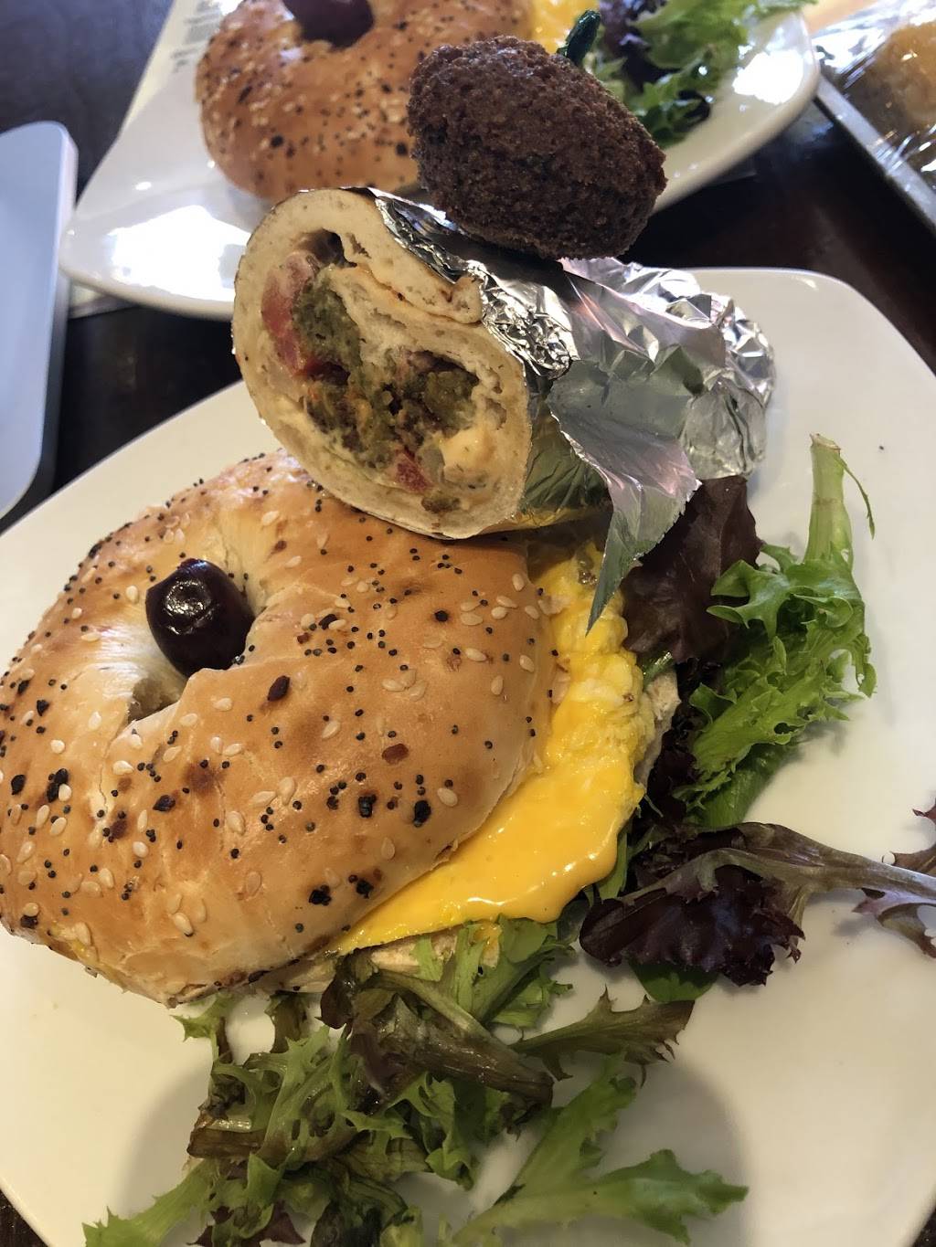 Cellō coffee house & cafe | restaurant | 118 Campbell Ave SE, Roanoke, VA 24011, USA | 5405959939 OR +1 540-595-9939