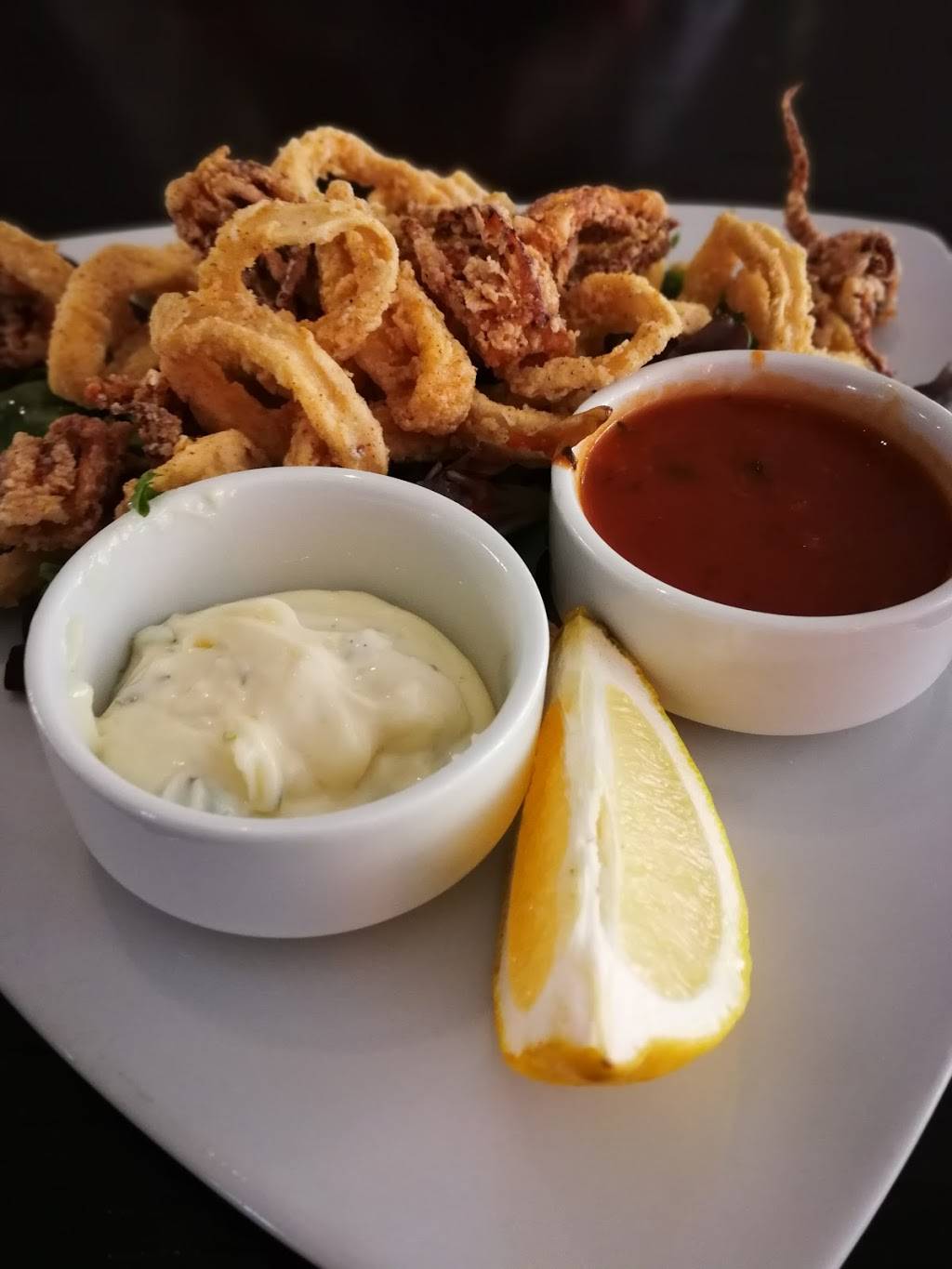 Century Taproom | restaurant | 5985 W Century Blvd, Los Angeles, CA 90045, USA | 3106427500 OR +1 310-642-7500