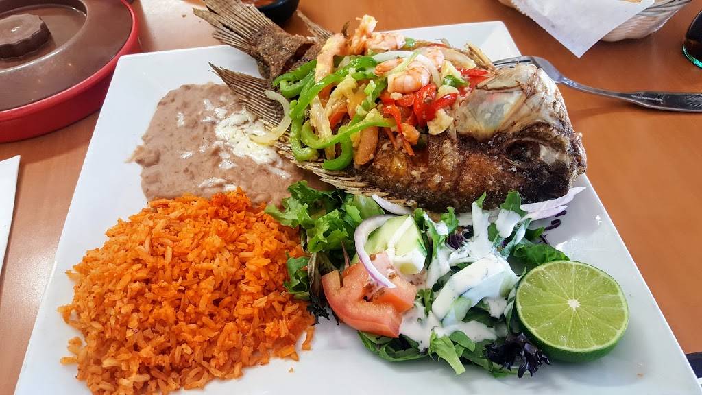 El Rinconcito Mexican Sea Food Restaurant | restaurant | 1033 S Santa Fe Ave, Vista, CA 92083, USA | 7609457659 OR +1 760-945-7659