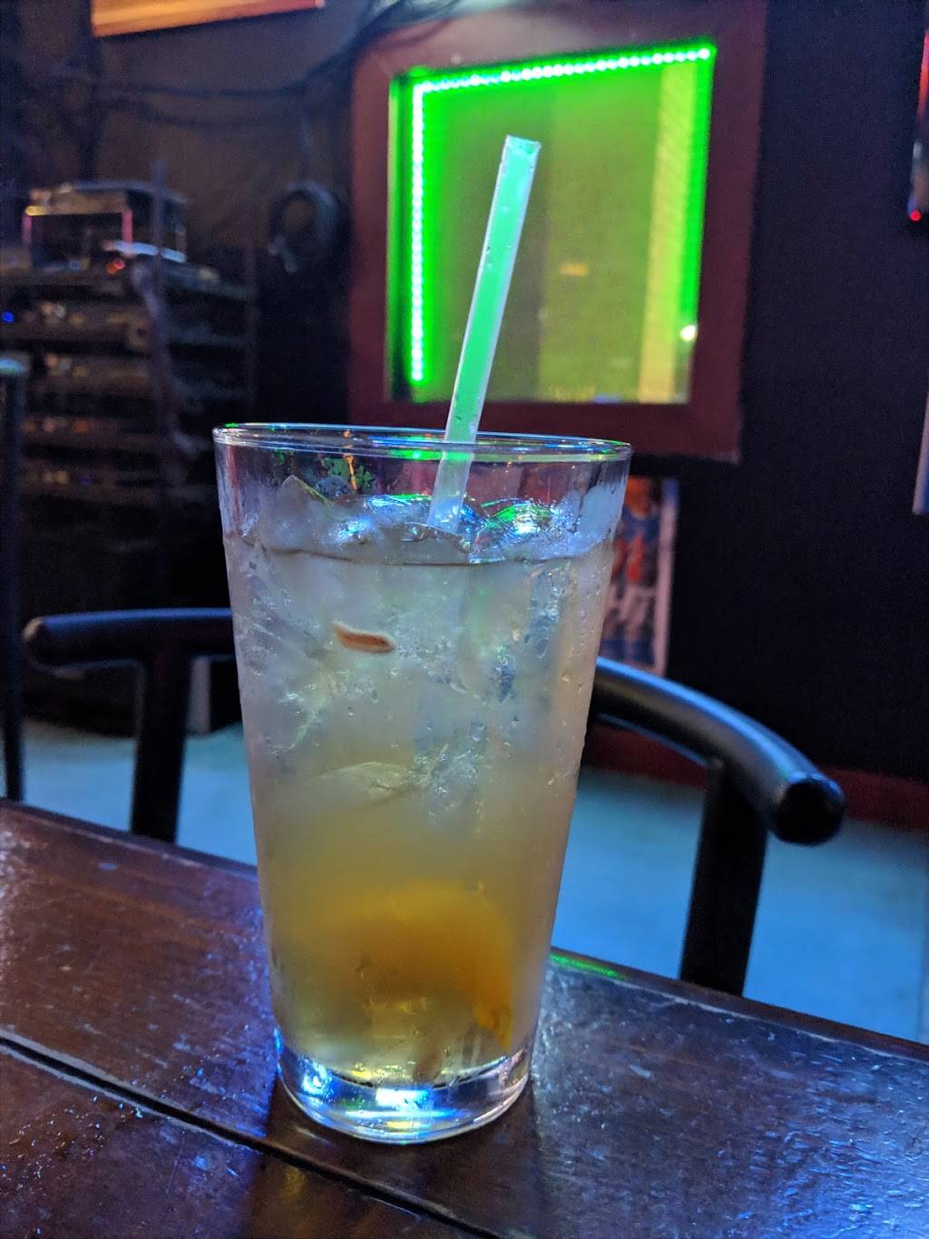 R & R Sports Bar & Grill | restaurant | 1840 Barker Cypress Rd, Houston, TX 77084, USA | 2815782704 OR +1 281-578-2704