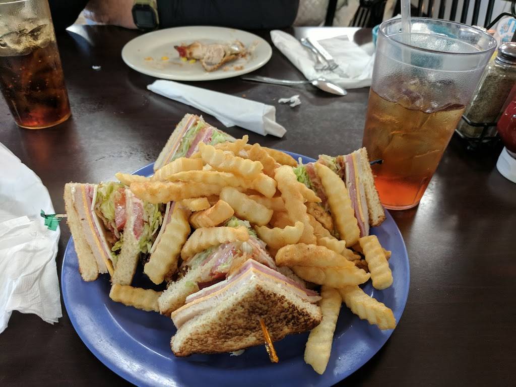 Mama Jeans Restaurant | restaurant | 210 SC-90, Little River, SC 29566, USA | 8432495533 OR +1 843-249-5533