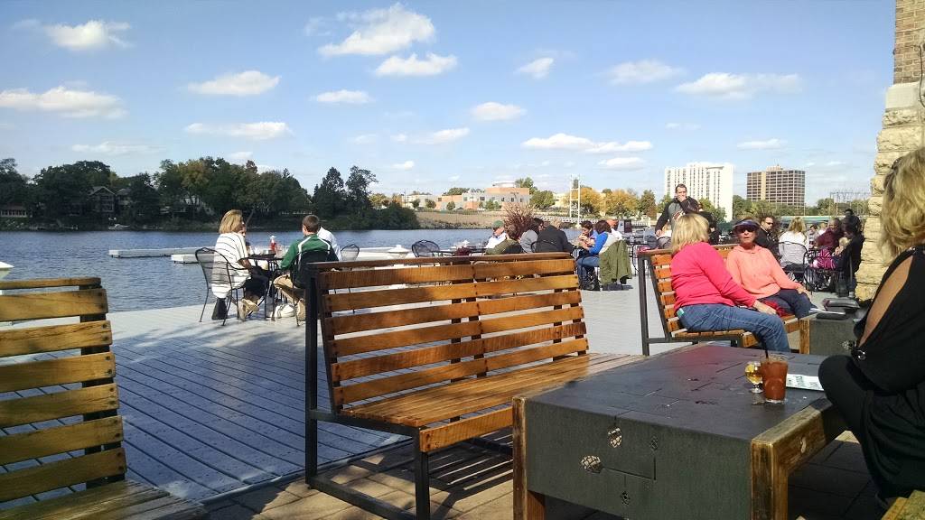 Prairie Street Brewing Co. | restaurant | 200 Prairie St, Rockford, IL 61107, USA | 8152779427 OR +1 815-277-9427