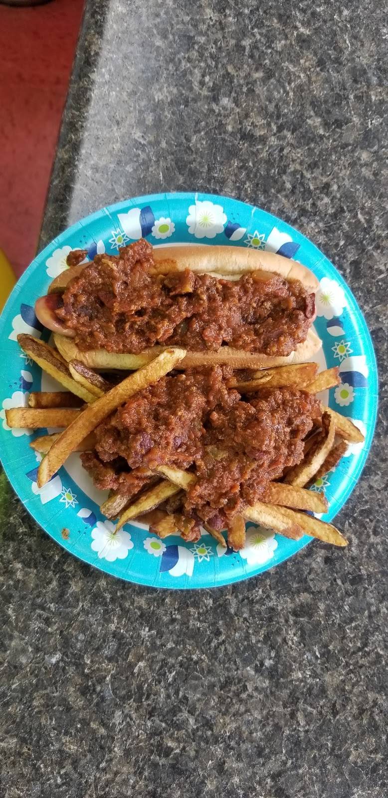 Mikes Pig Pen | restaurant | 18938 Watertown Center Loop, Watertown, NY 13601, USA | 3156814027 OR +1 315-681-4027