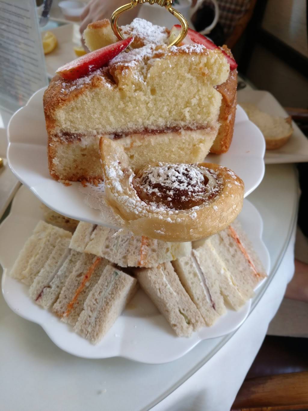 The Windsor Rose Restaurant and British Tea Room | cafe | 142 W 4th Ave, Mt Dora, FL 32757, USA | 3527352551 OR +1 352-735-2551