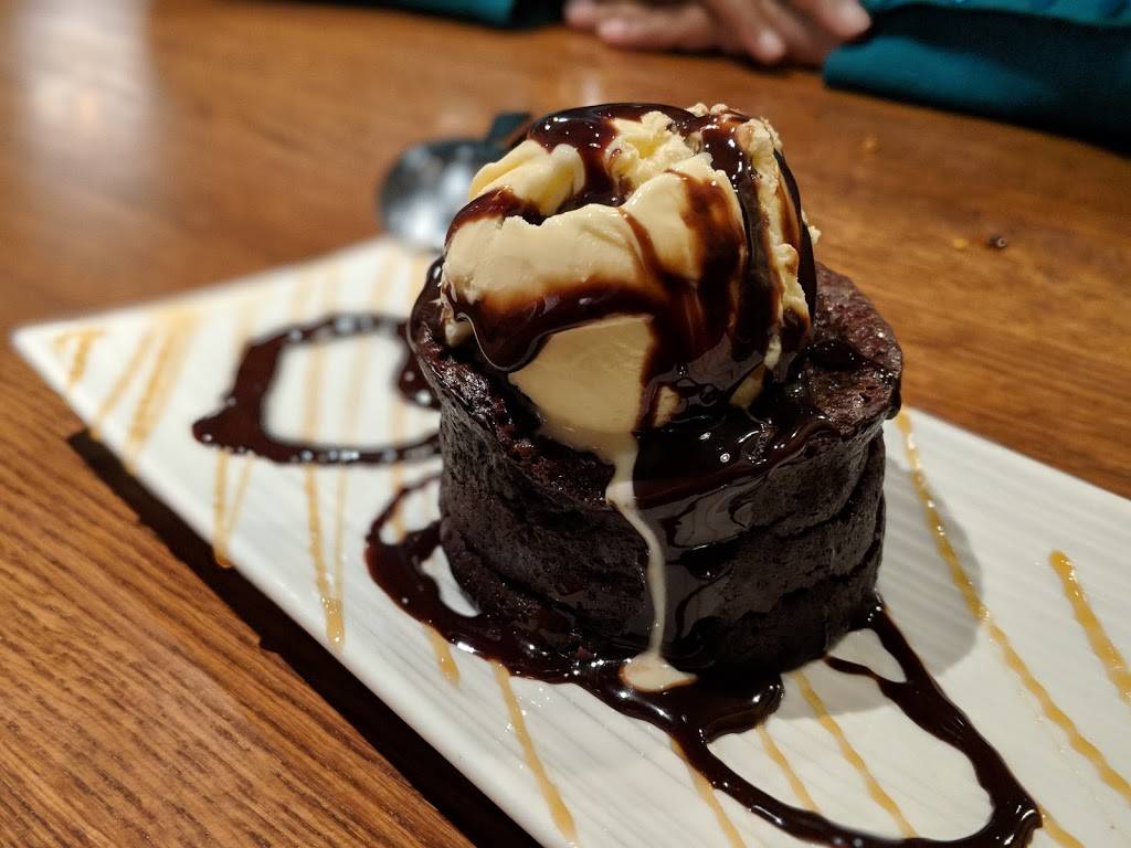 Red Hot Chilli Pepper | restaurant | 500 Davis St #102, Evanston, IL 60201, USA | 8475638085 OR +1 847-563-8085