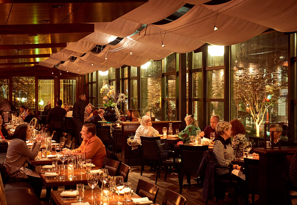 Mimosa Grill | restaurant | 327 S Tryon St, Charlotte, NC 28202, USA | 7043430700 OR +1 704-343-0700