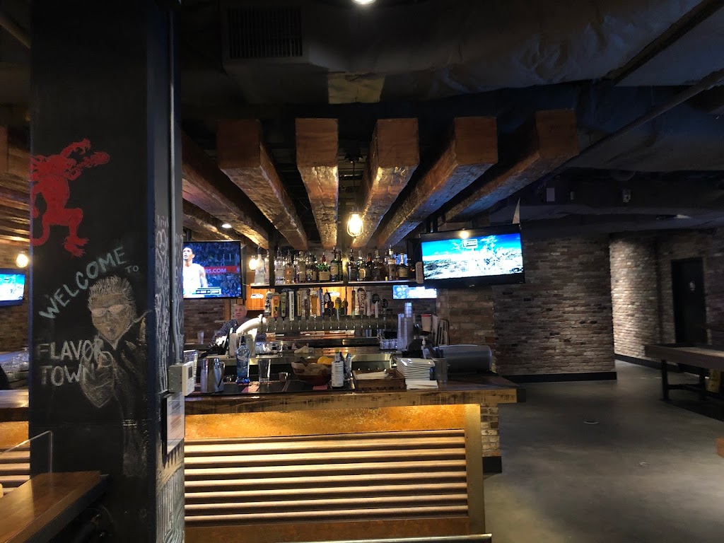 T12 Social House | restaurant | 4501 12th Ave NE, Seattle, WA 98105, USA | 2065356055 OR +1 206-535-6055