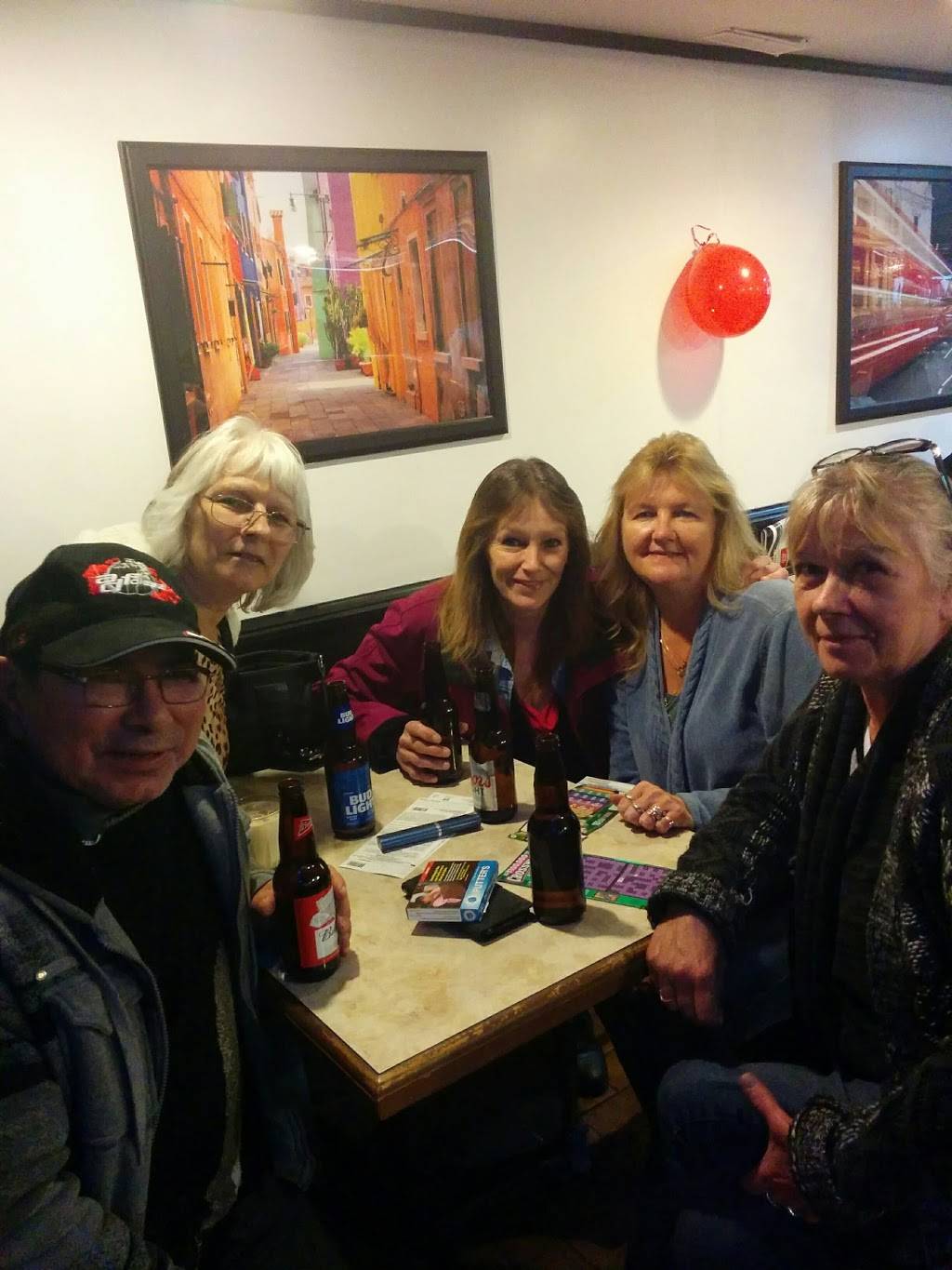 Nelsons Restaurant | restaurant | 303 Wentworth St W, Oshawa, ON L1J 1M9, Canada | 9055765221 OR +1 905-576-5221