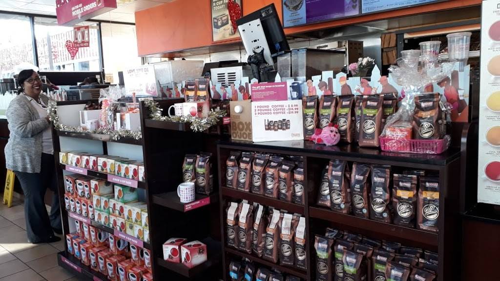 Dunkin | bakery | 1070 W Commercial Blvd, Fort Lauderdale, FL 33309, USA | 9549389066 OR +1 954-938-9066