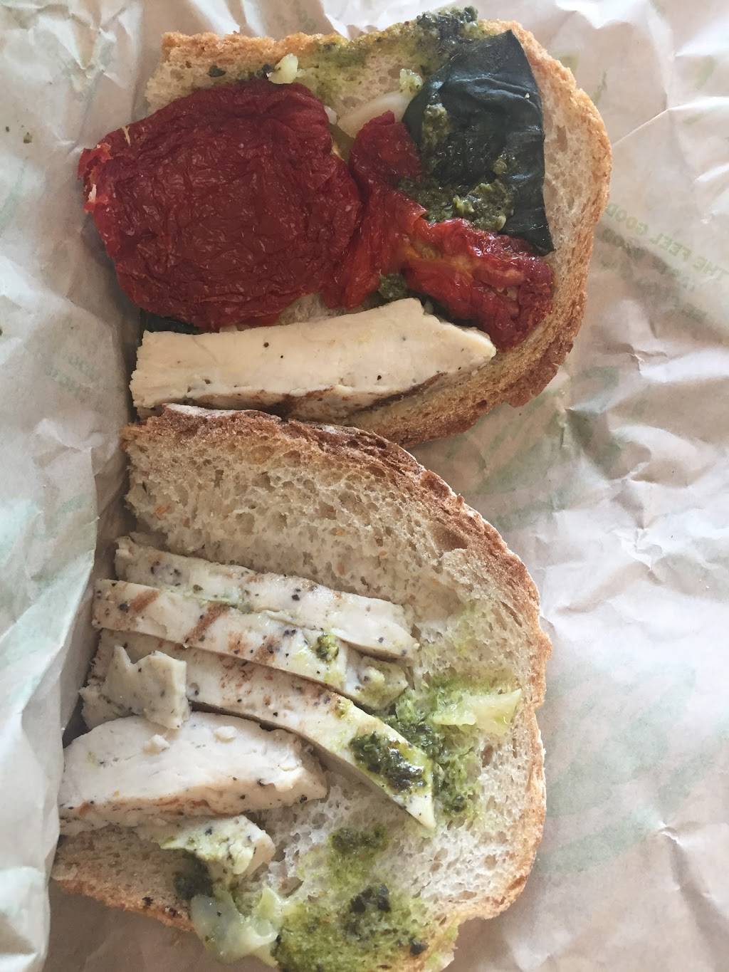 Green Leafs & Bananas | restaurant | 7800 Col H Weir Memorial Drive, Indianapolis, IN 46241, USA | 3176023572 OR +1 317-602-3572