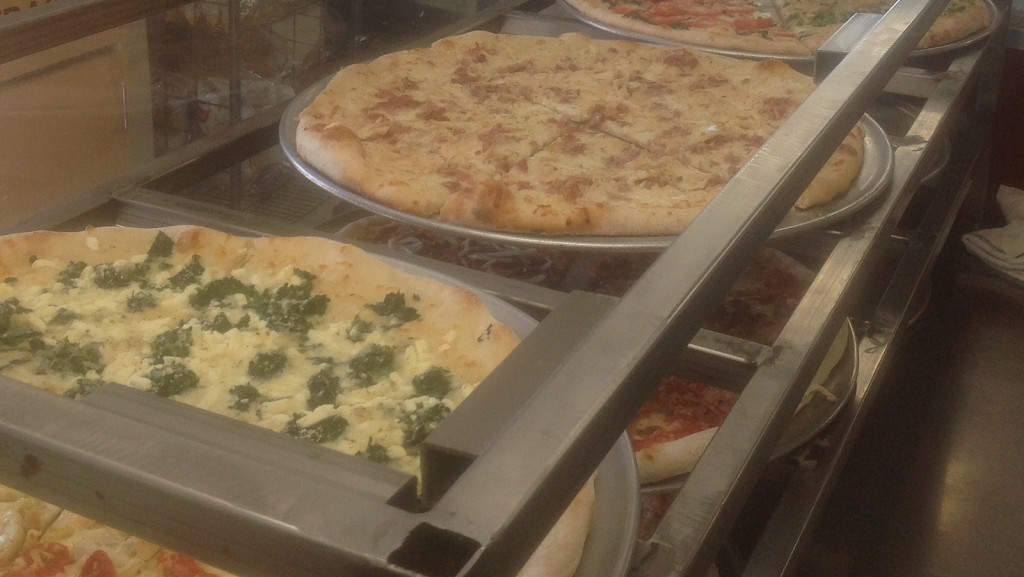 Leos Pizzeria | restaurant | 1363 Main St, Walpole, MA 02081, USA | 5086600141 OR +1 508-660-0141