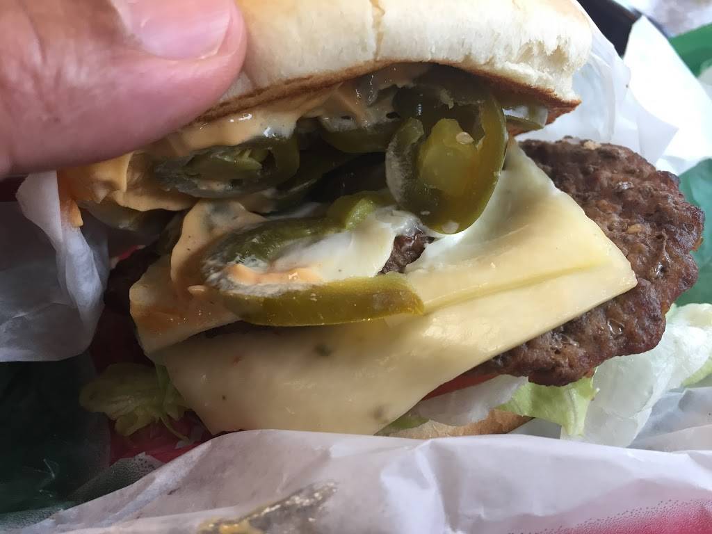 Carls Jr. | restaurant | 3255 Saviers Rd, Oxnard, CA 93033, USA | 8054860328 OR +1 805-486-0328