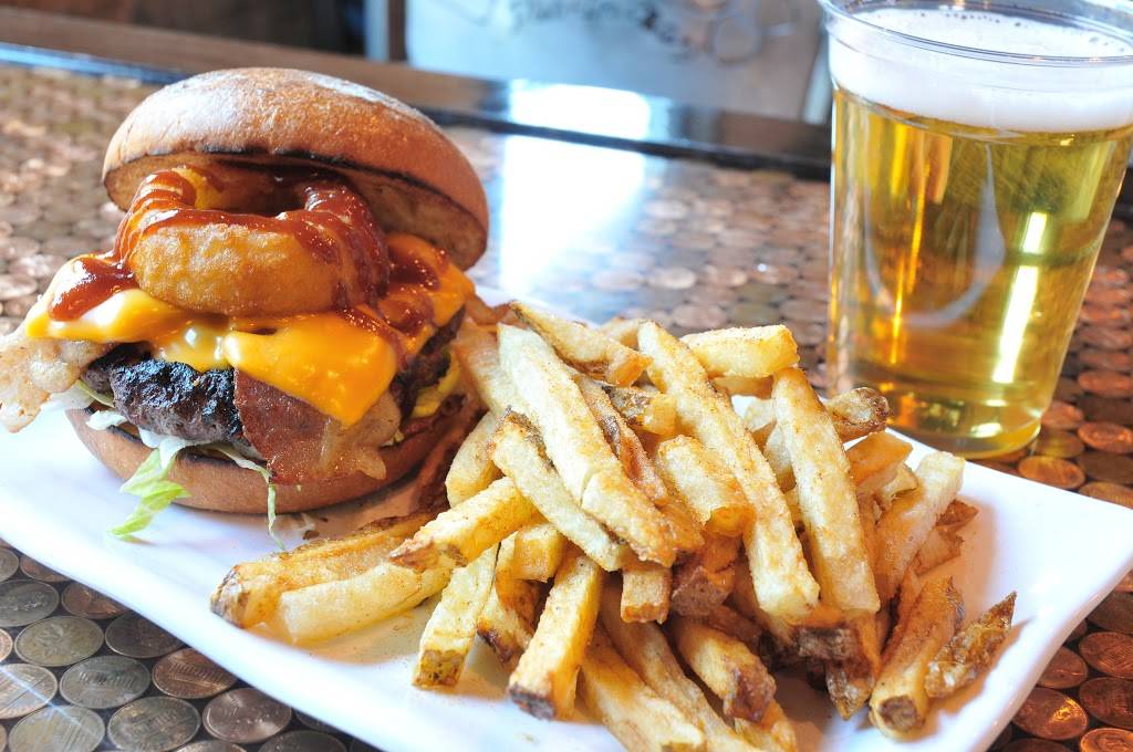 Mr Eds Bar and Grille Put-in-Bay | restaurant | 300 Delaware Ave, Put-In-Bay, OH 43456, USA | 4192855042 OR +1 419-285-5042